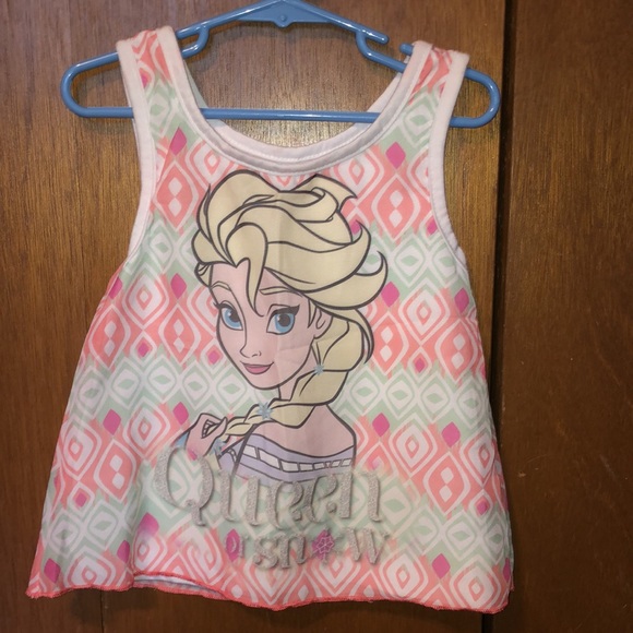 PRE-OWNED DISNEY FROZEN GIRLS SHIRT SIZE 5. IN EXCELLENT CONDITION. - Picture 2 of 3